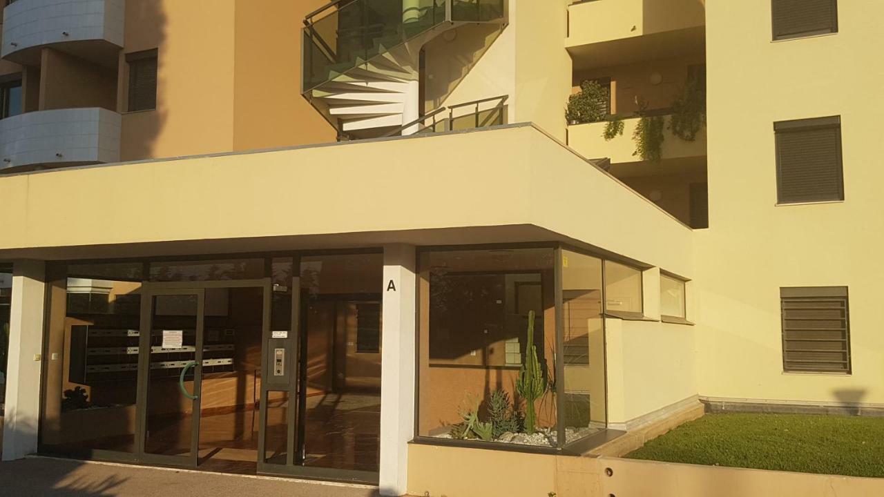 Appartamento T2 Rez De Jardin Front De Cannes